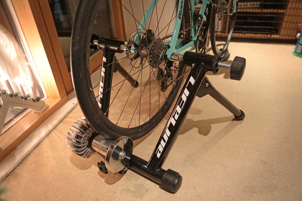 turbo trainer with mountain bike